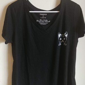 Black t-shirt with cat face